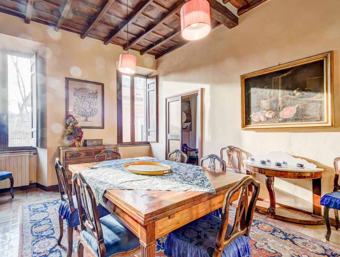 Rsh Via Giulia Apartment Rome