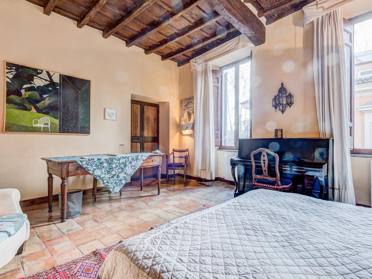 Rsh Via Giulia Rome